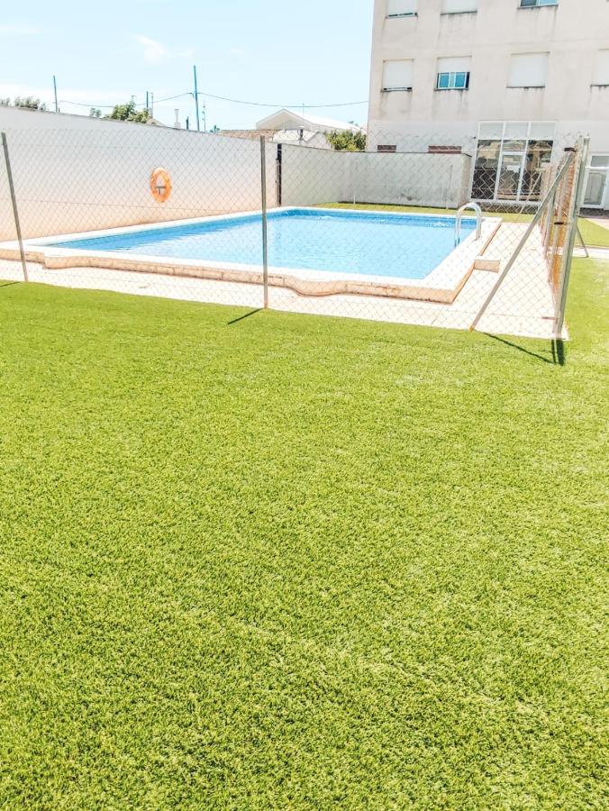 Nina'S Blue Pool & Beach Deltebre Bagian luar foto